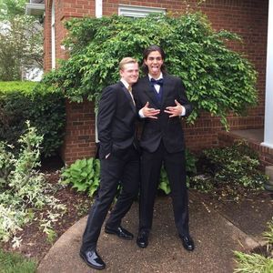 Meet your Posher, Devin